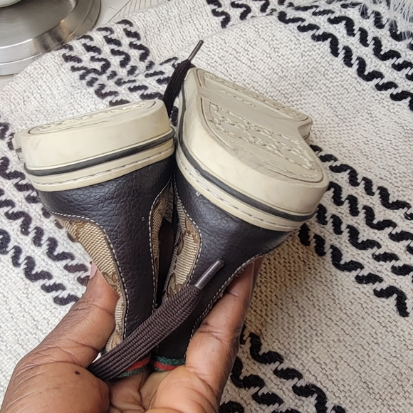 Pre-owned authentic Gucci shoe - Picture 3 of 9